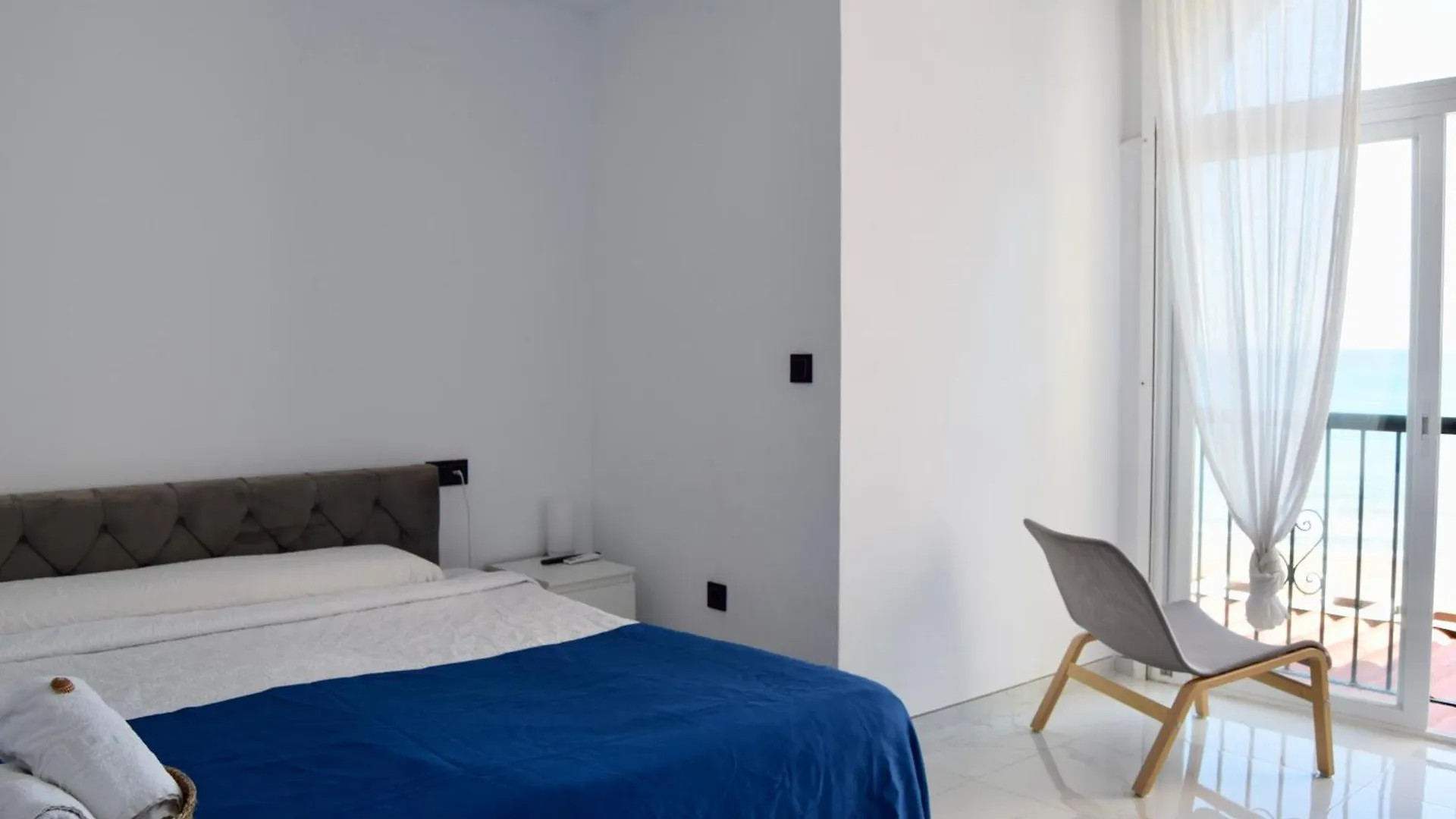 Beachfront Heaven Apartment - Carvajal Beach Fuengirola 0*,  Spain